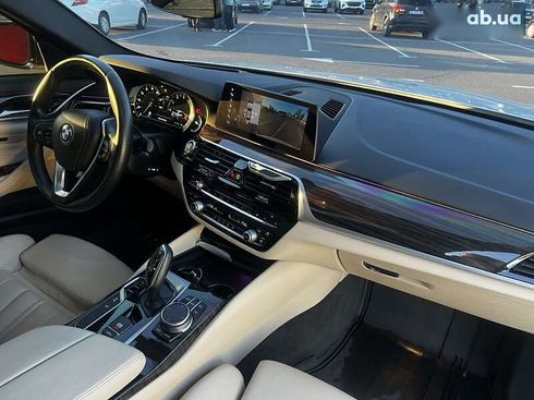 BMW 5 серия 2017 - фото 14