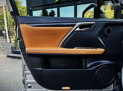 Lexus RX 2021 - фото 26