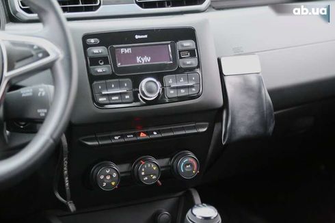 Renault Duster 2020 - фото 18