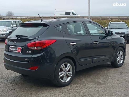 Hyundai ix35 2010 черный - фото 11