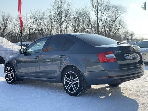 Skoda Octavia 2017 - фото 16