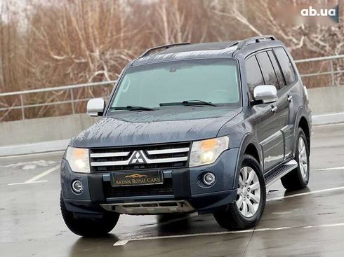 Mitsubishi Pajero Wagon 2010 - фото 3