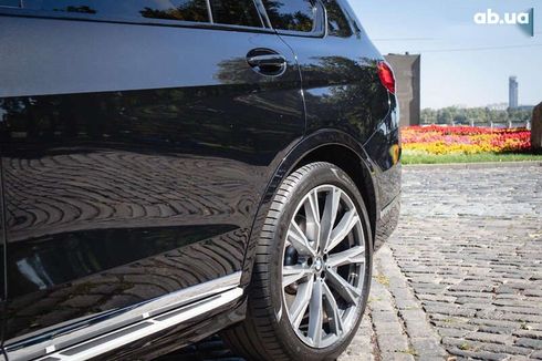 BMW X7 2022 - фото 11