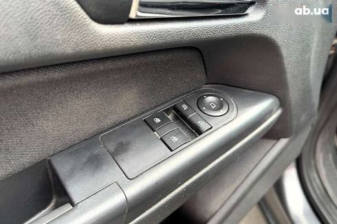 Opel Astra 2010 - фото 19