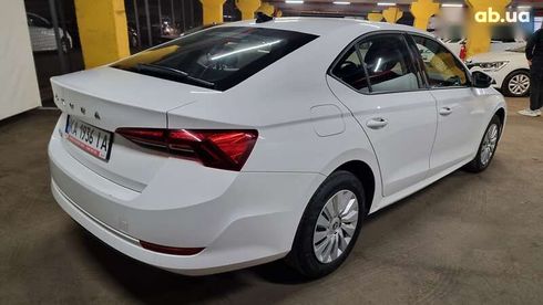 Skoda Octavia 2022 - фото 5