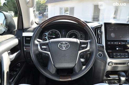 Toyota Land Cruiser 2017 - фото 18