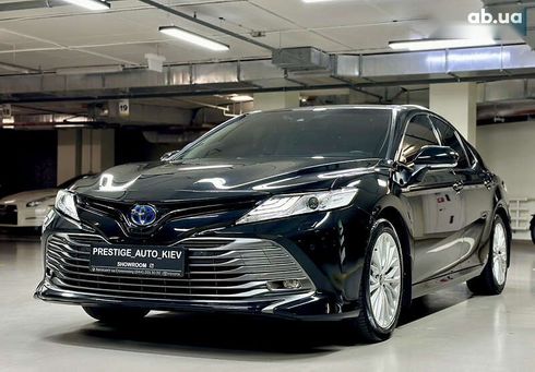 Toyota Camry 2020 - фото 8