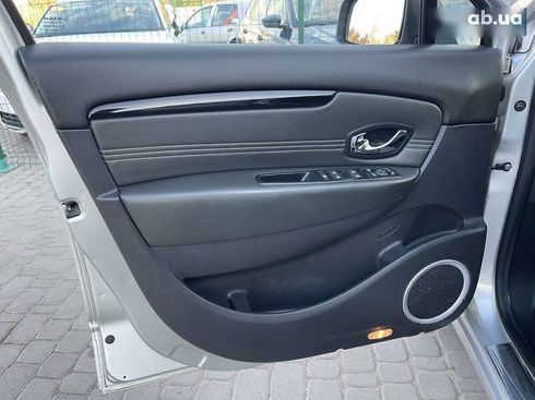 Renault Scenic 2011 - фото 29