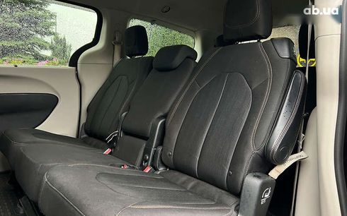 Chrysler Pacifica 2017 - фото 10