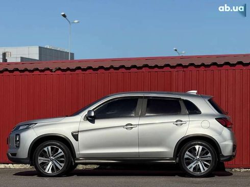 Mitsubishi Outlander 2019 - фото 18