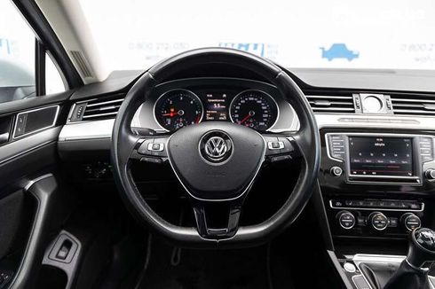 Volkswagen Passat 2015 - фото 18