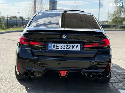 BMW 5 серия 2017 - фото 17