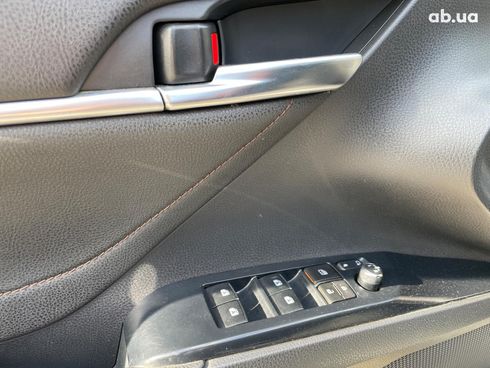 Toyota Camry 2017 черный - фото 25