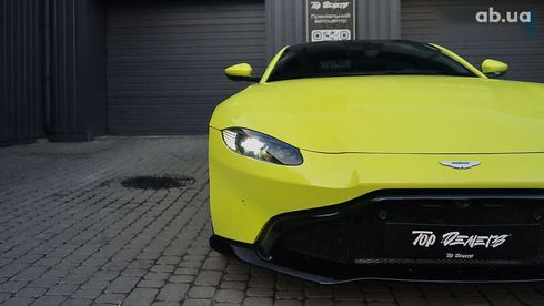 Aston Martin Vantage 2018 - фото 11