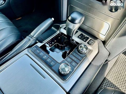 Toyota Land Cruiser 2019 - фото 8