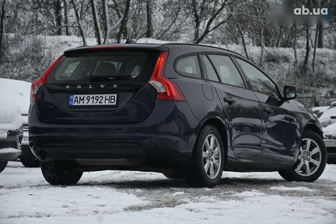 Volvo V60 2014 - фото 11