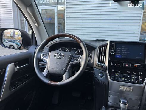 Toyota Land Cruiser 2016 - фото 17