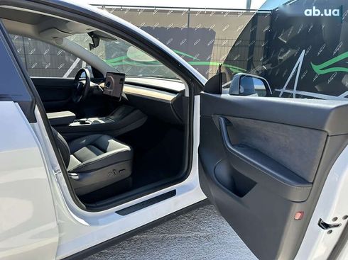 Tesla Model Y 2021 - фото 15