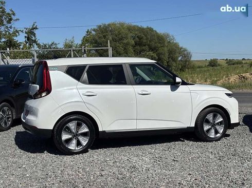 Kia Soul EV 2022 - фото 9