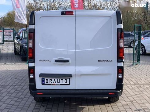 Renault Trafic 2021 - фото 17