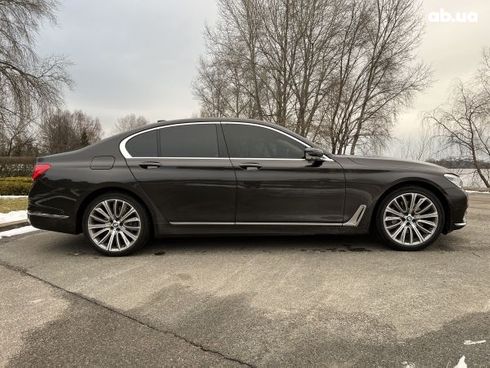 BMW 7 серия 2017 - фото 8