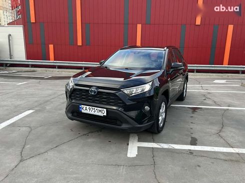 Toyota RAV4 2021 - фото 3