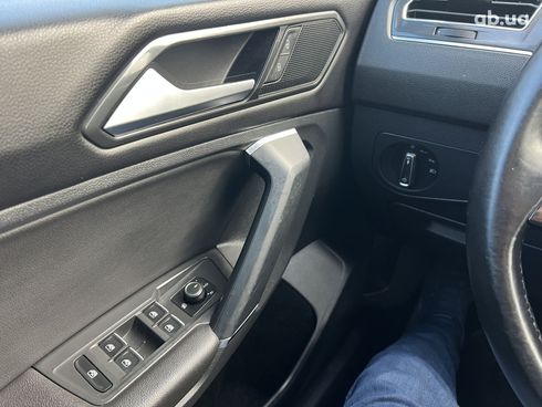 Volkswagen Tiguan 2018 белый - фото 15