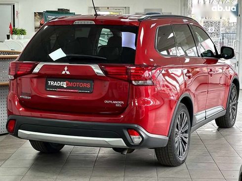 Mitsubishi Outlander 2016 - фото 14