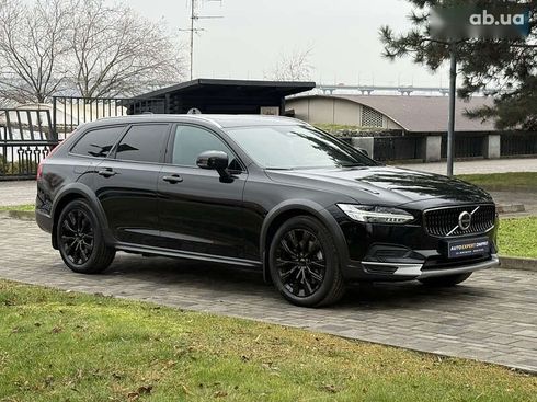 Volvo V90 Cross Country 2022 - фото 9