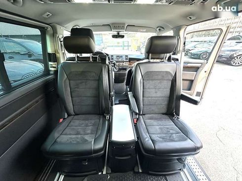 Volkswagen Multivan 2017 - фото 20