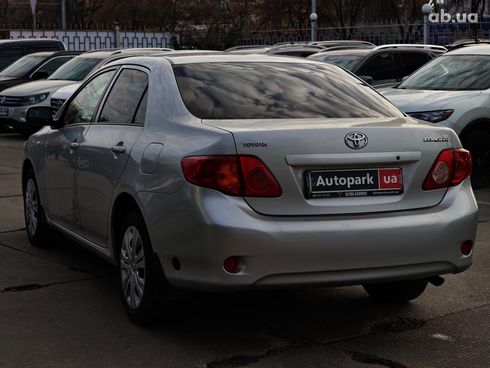Toyota Corolla 2007 серый - фото 19