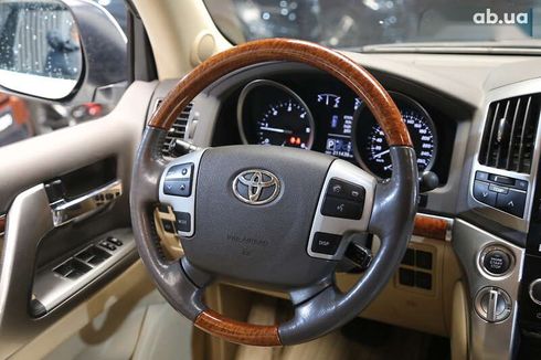 Toyota Land Cruiser 2013 - фото 14