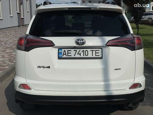 Toyota RAV4 2018 - фото 5