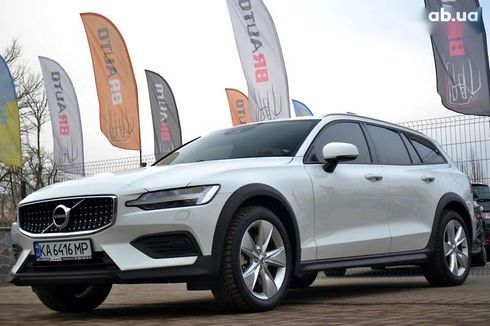 Volvo V60 Cross Country 2019 - фото 3