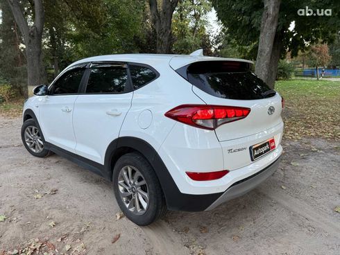 Hyundai Tucson 2017 белый - фото 8