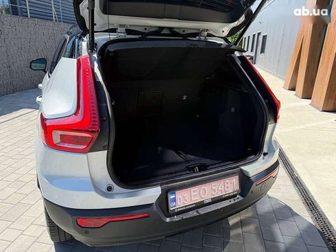 Volvo XC40 2021 - фото 8