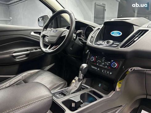 Ford Escape 2018 - фото 25