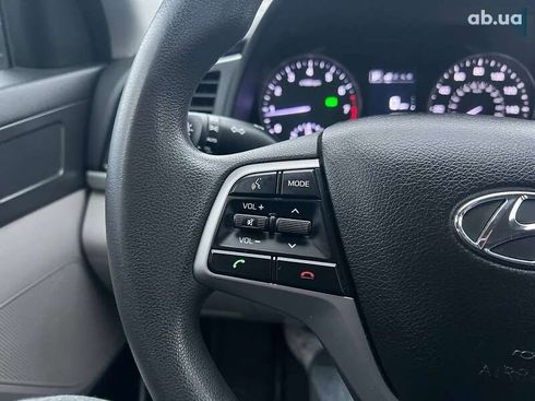 Hyundai Elantra 2018 - фото 19
