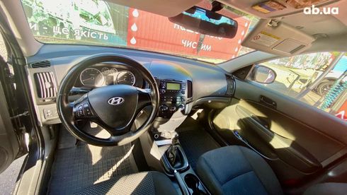 Hyundai i30 2010 черный - фото 5