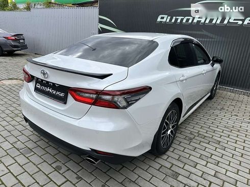 Toyota Camry 2021 - фото 24