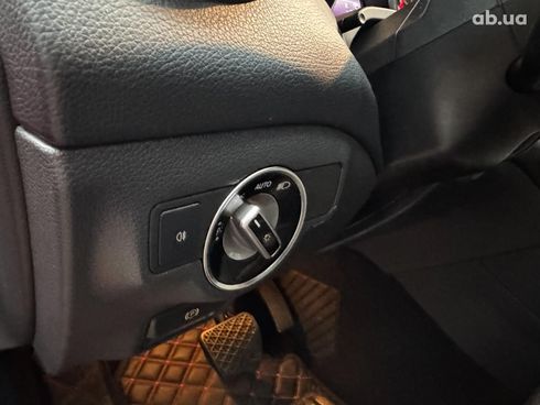 Mercedes-Benz CLA-Класс 2018 красный - фото 40