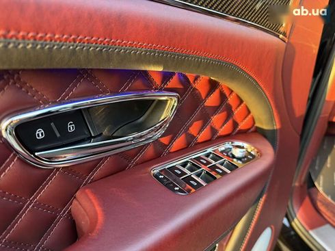 Bentley Bentayga 2021 - фото 18