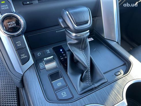 Toyota Land Cruiser 2022 серый - фото 33