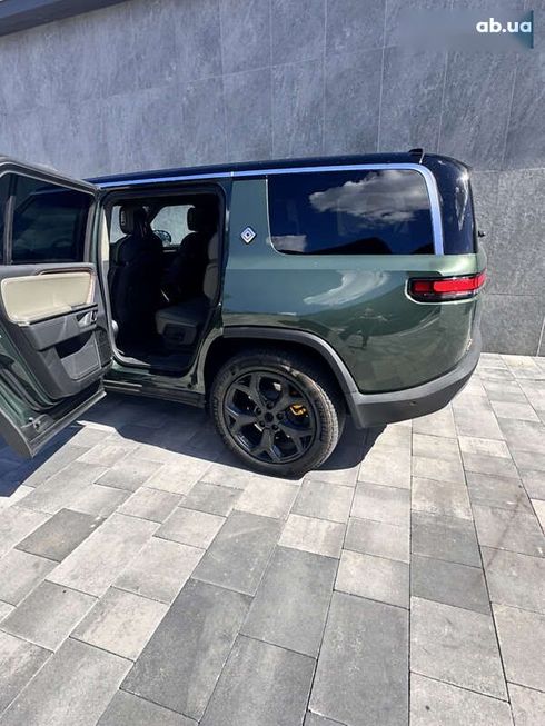 Rivian R1S 2023 - фото 28
