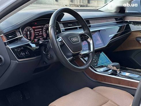 Audi A8 2018 - фото 23