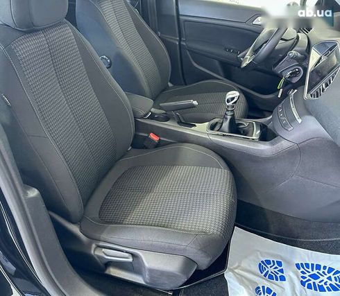 Peugeot 308 2019 - фото 10