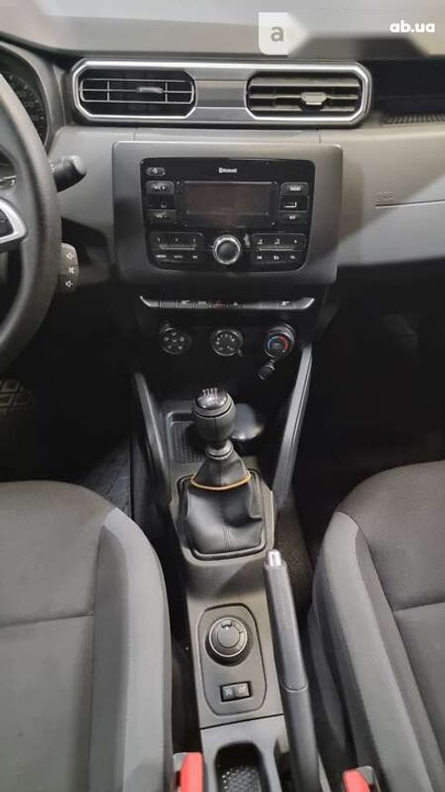 Renault Duster 2021 - фото 8