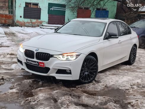 BMW 3 серия 2015 белый - фото 4