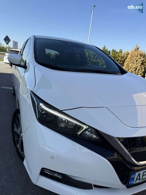 Nissan Leaf 2019 - фото 6