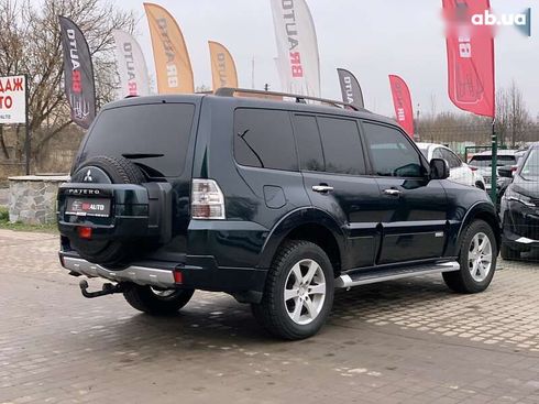 Mitsubishi Pajero Wagon 2014 - фото 13